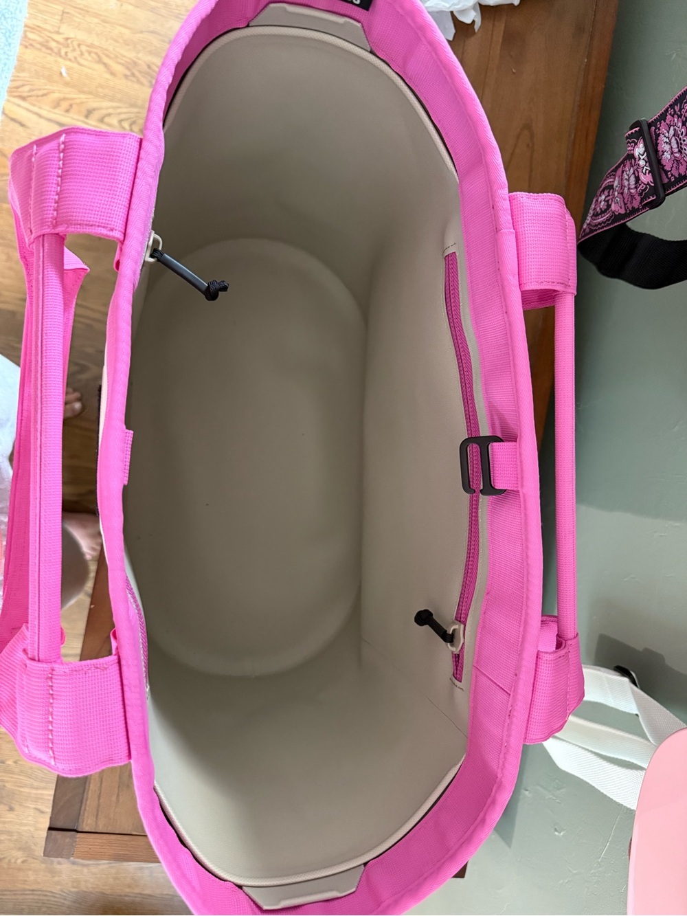 Yeti Camino 35L Pink and White Camino Carryall Tote - Picture 3 of 3